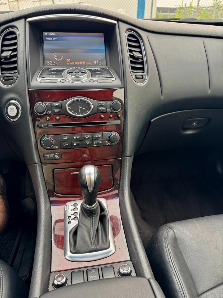 2015 Infiniti QX50  Photo