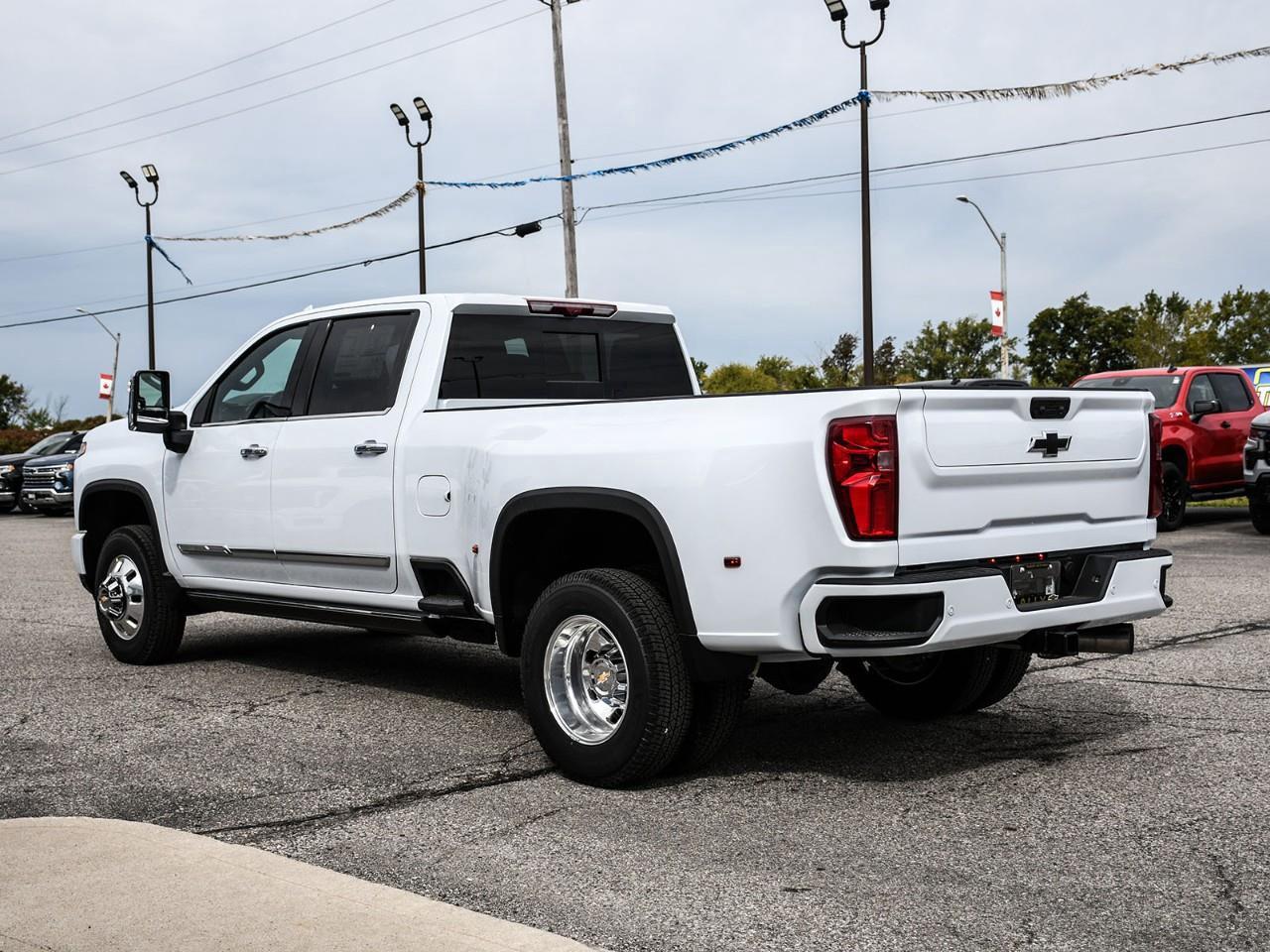 2026 Chevrolet Silverado 3500HD High Country Photo3