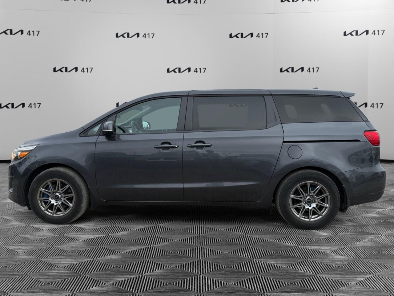 2018 Kia Sedona L FWD Photo5