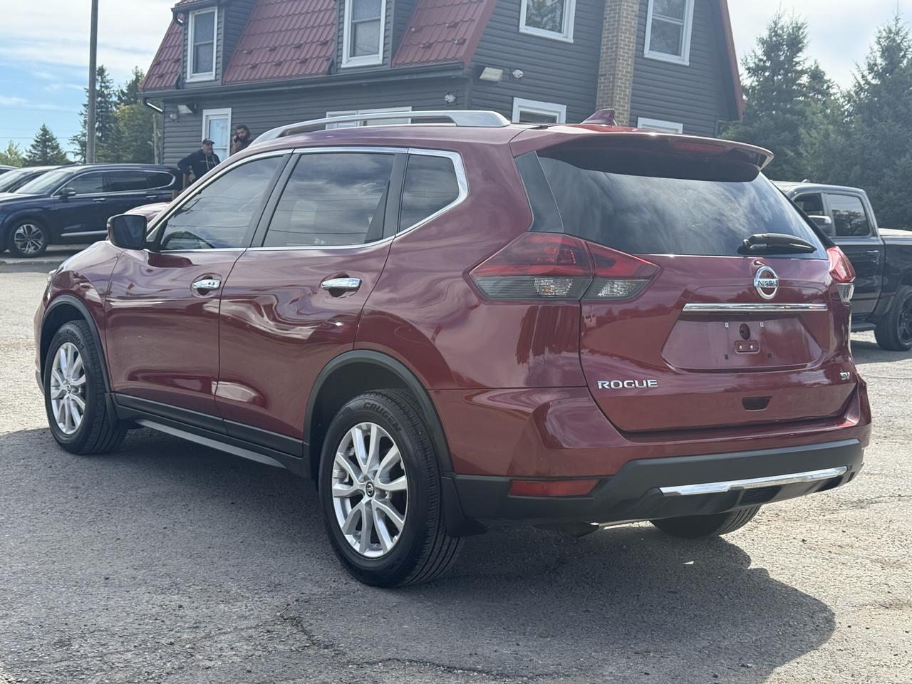 2019 Nissan Rogue SV Photo