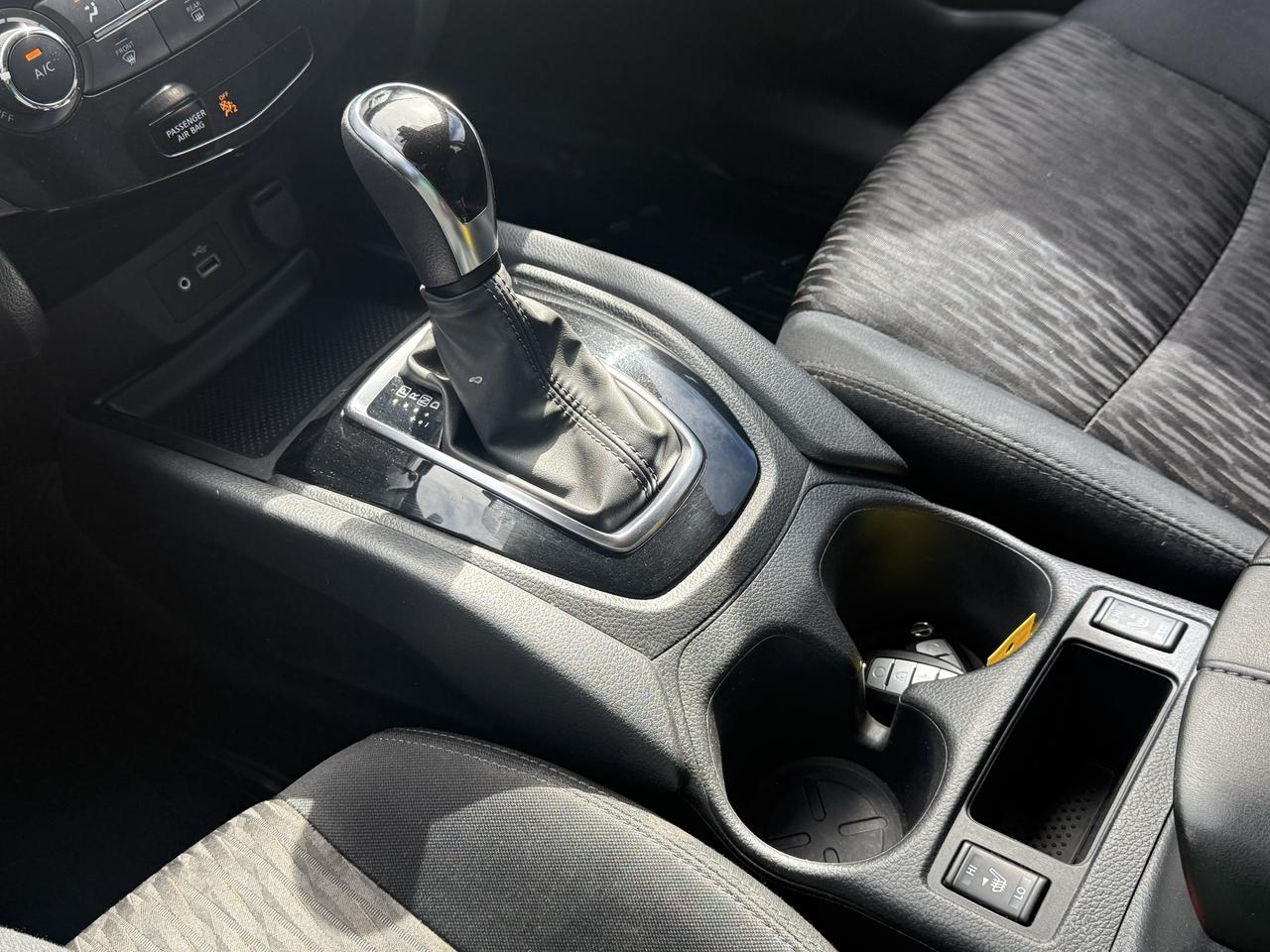 2019 Nissan Rogue SV Photo