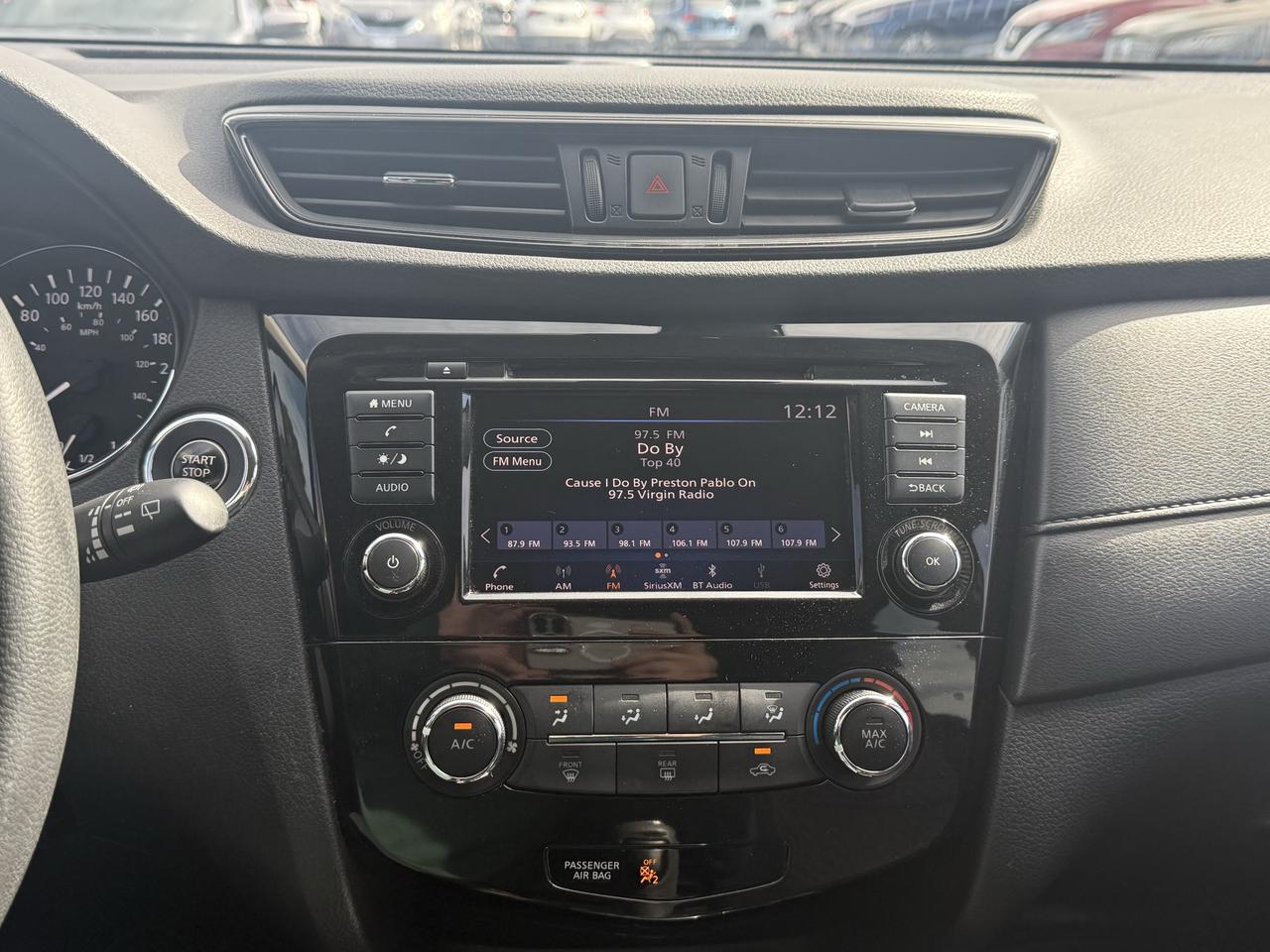 2019 Nissan Rogue SV Photo