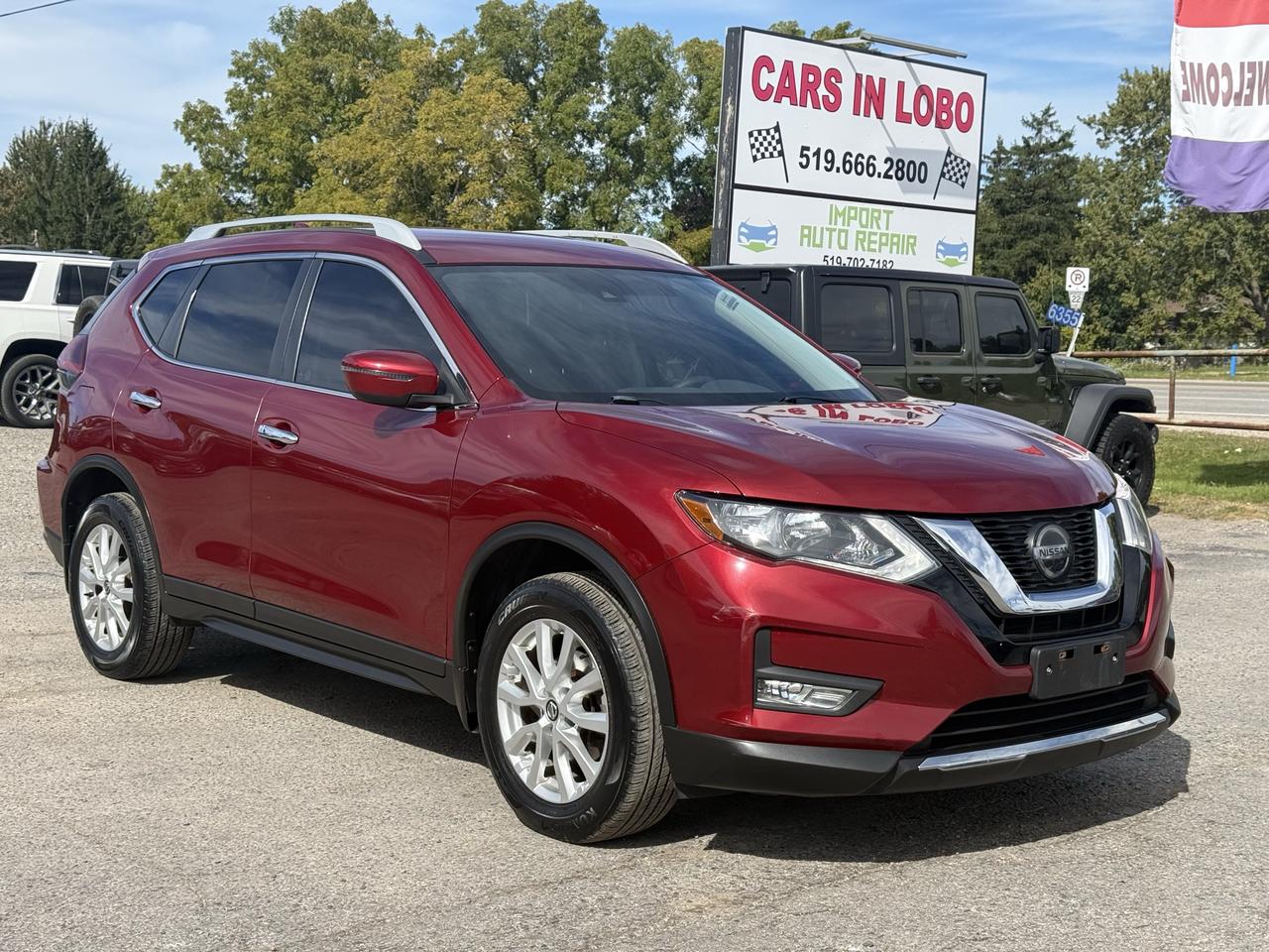 2019 Nissan Rogue SV Photo0