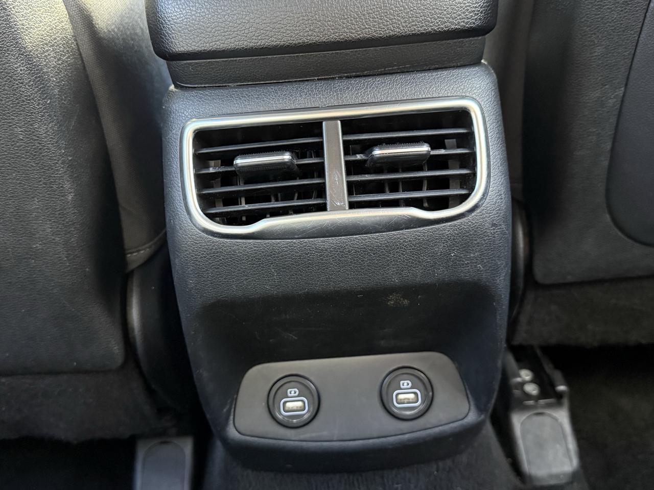 2021 Hyundai Santa Fe Preferred AWD Photo