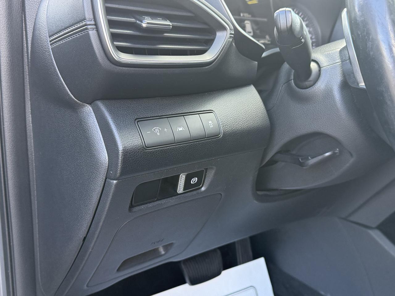 2021 Hyundai Santa Fe Preferred AWD Photo