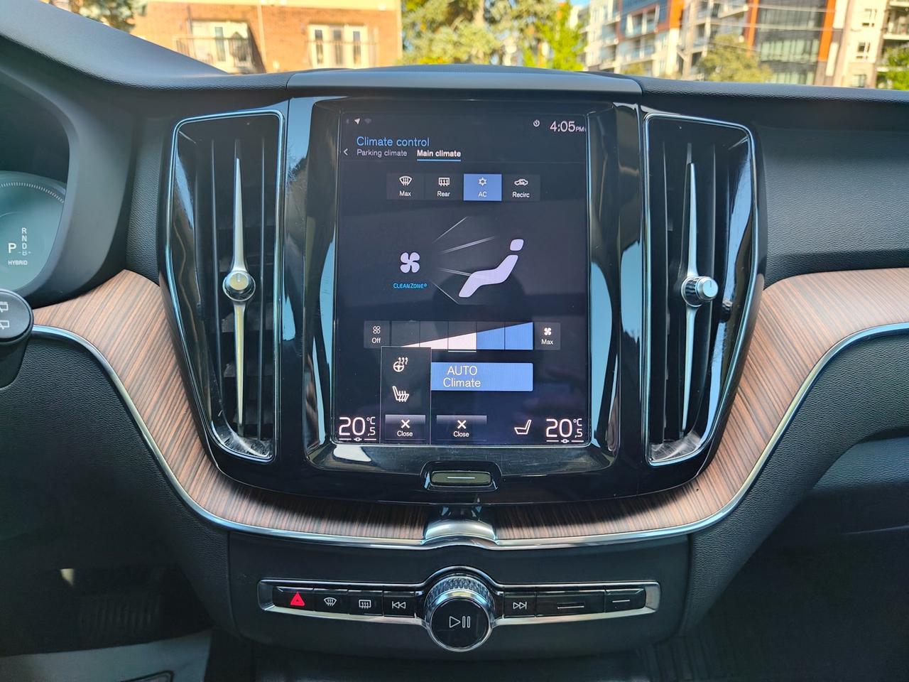 2021 Volvo XC60 T8 RECHARGE INSCRIPTION Expression Photo