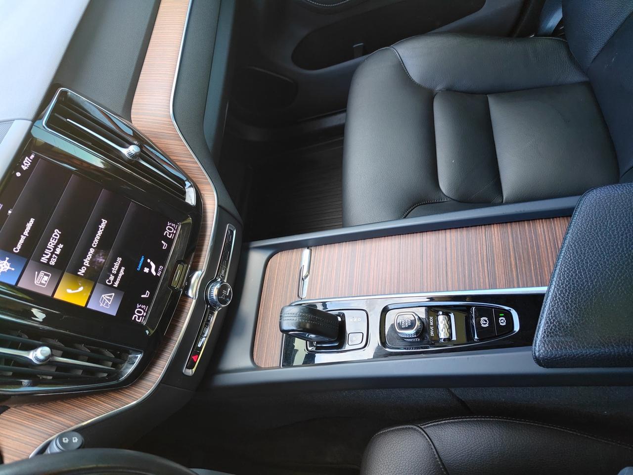 2021 Volvo XC60 T8 RECHARGE INSCRIPTION Expression Photo