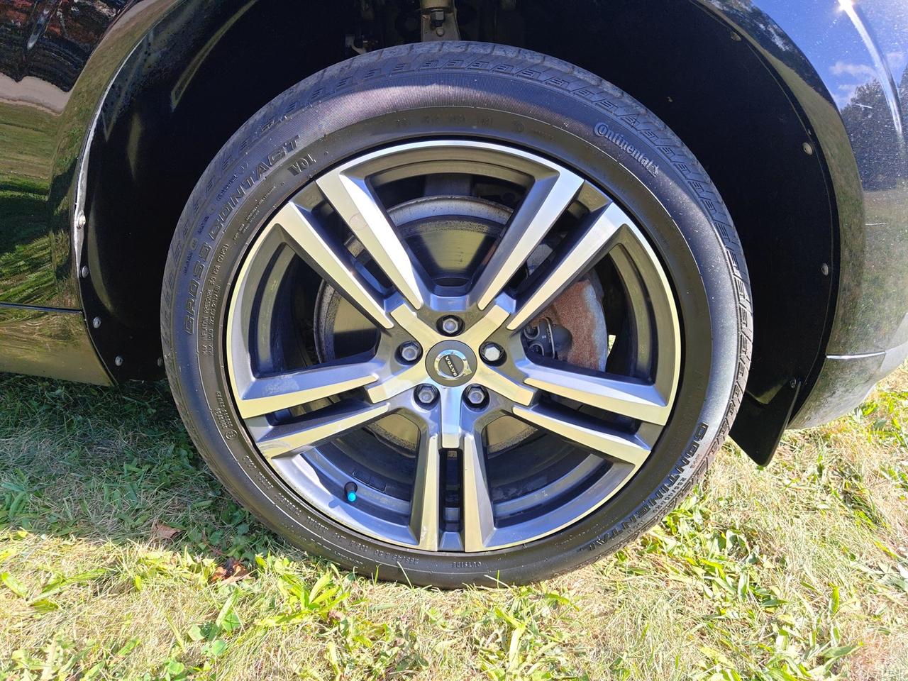 2021 Volvo XC60 T8 RECHARGE INSCRIPTION Expression Photo