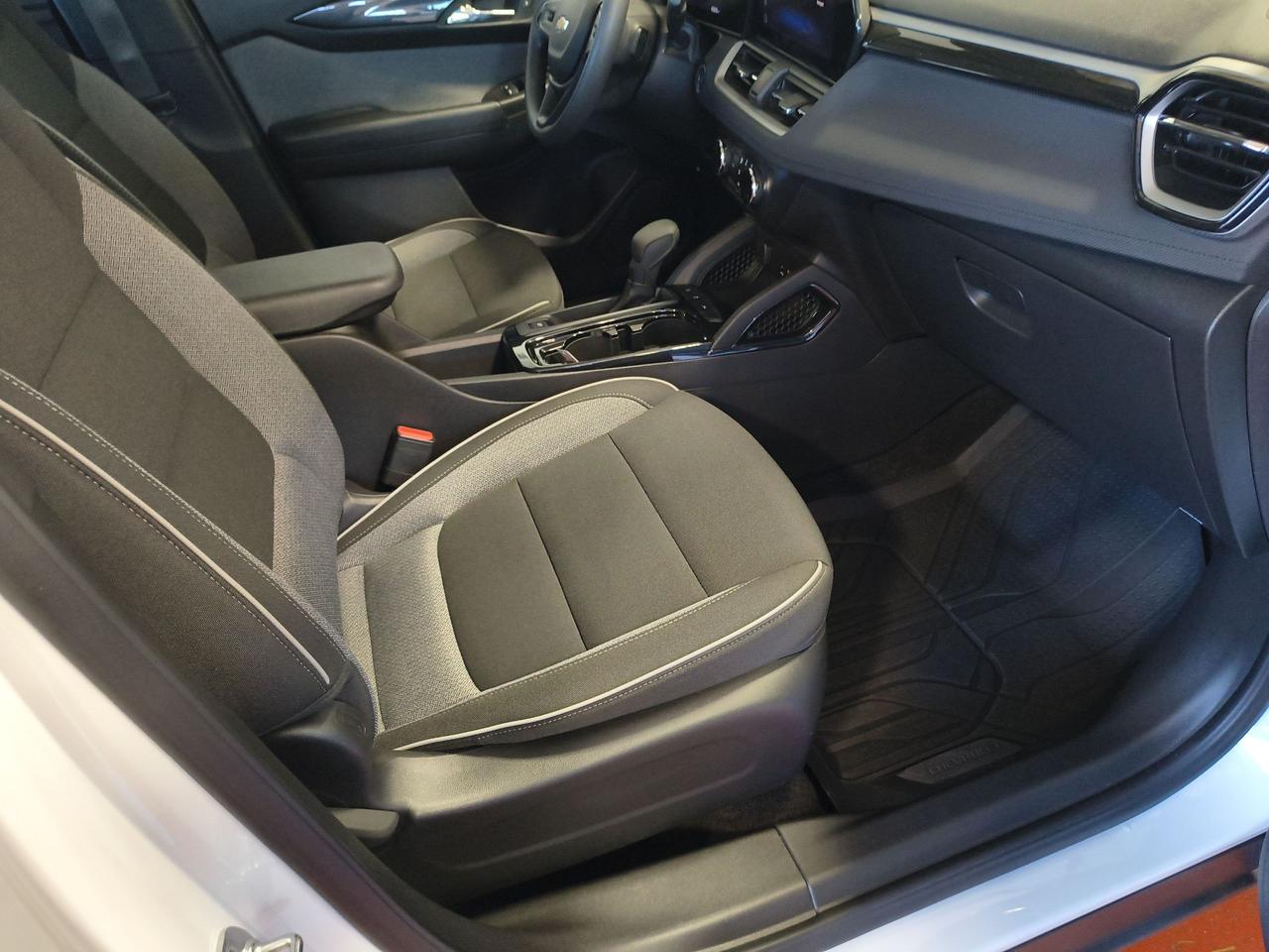 2025 Chevrolet TrailBlazer LS Photo0