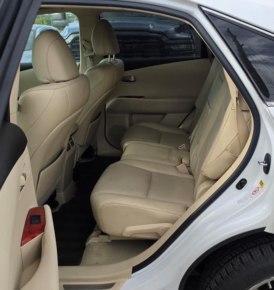2010 Lexus RX 350 AWD / NO ACCIDENTS / NAV / LEATHER / LOW KMS Photo4
