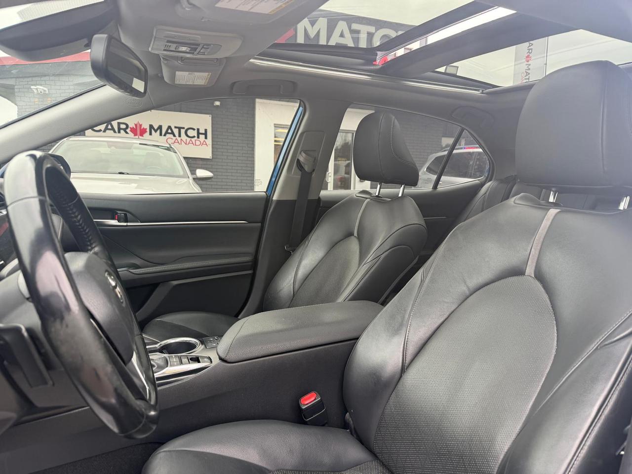 2019 Toyota Camry XSE / LEATHER / PANO ROOF / HTD SEATS / BLINDSPOT Photo