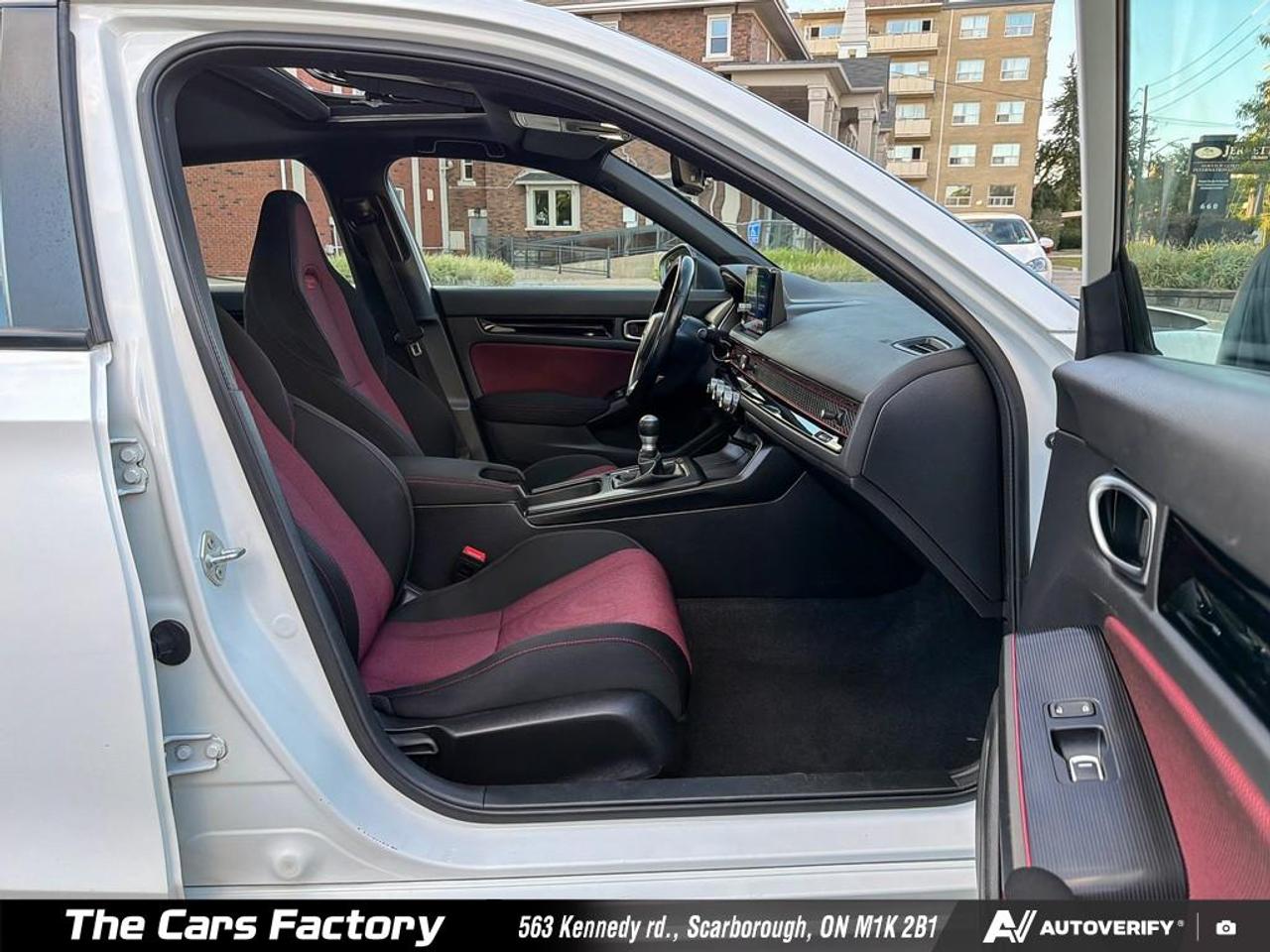 2022 Honda Civic SI Sedan 6MT Apple CarPlay / Camera /  Loaded! Photo