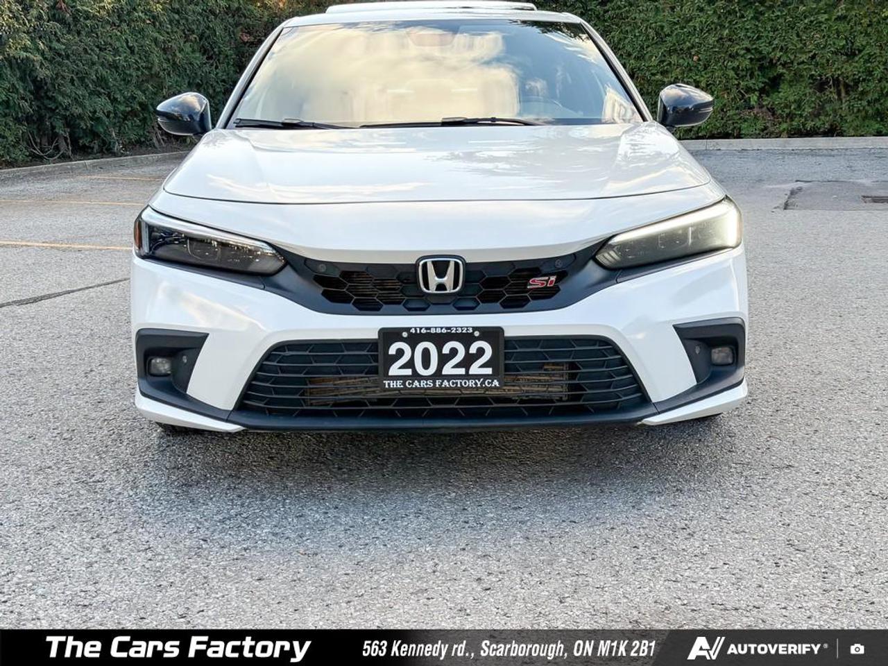 2022 Honda Civic SI Sedan 6MT Apple CarPlay / Camera /  Loaded! Photo