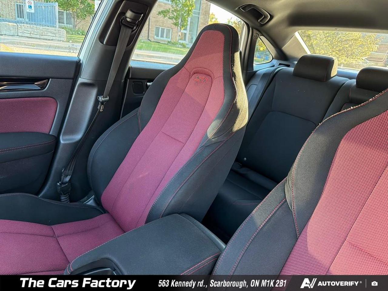 2022 Honda Civic SI Sedan 6MT Apple CarPlay / Camera /  Loaded! Photo