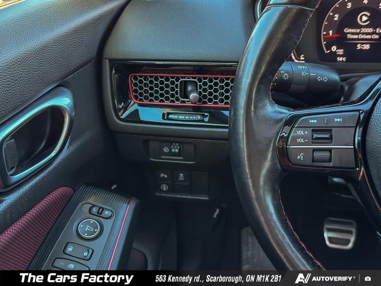2022 Honda Civic SI Sedan 6MT Apple CarPlay / Camera /  Loaded! Photo