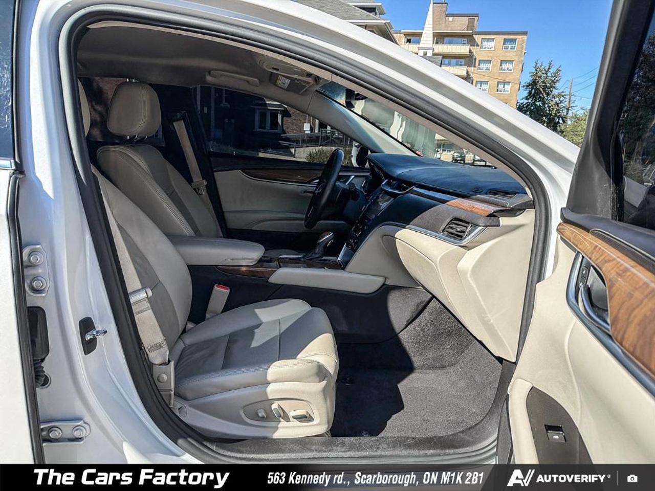 2018 Cadillac XTS Luxury AWD Only 078,292KM Apple Carplay Mint! Photo