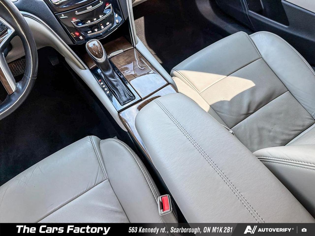 2018 Cadillac XTS Luxury AWD Only 078,292KM Apple Carplay Mint! Photo