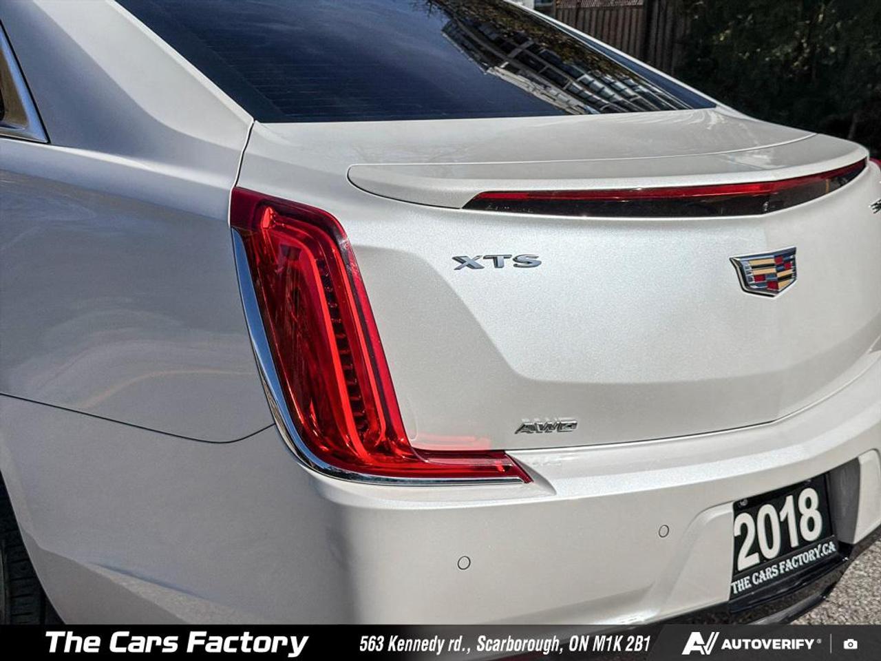 2018 Cadillac XTS Luxury AWD Only 078,292KM Apple Carplay Mint! Photo