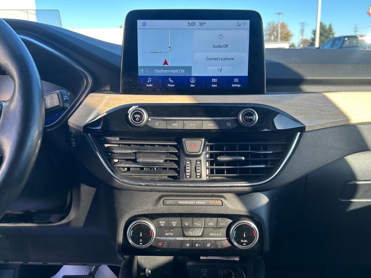 2022 Ford Escape Titanium Hybrid AWD Photo