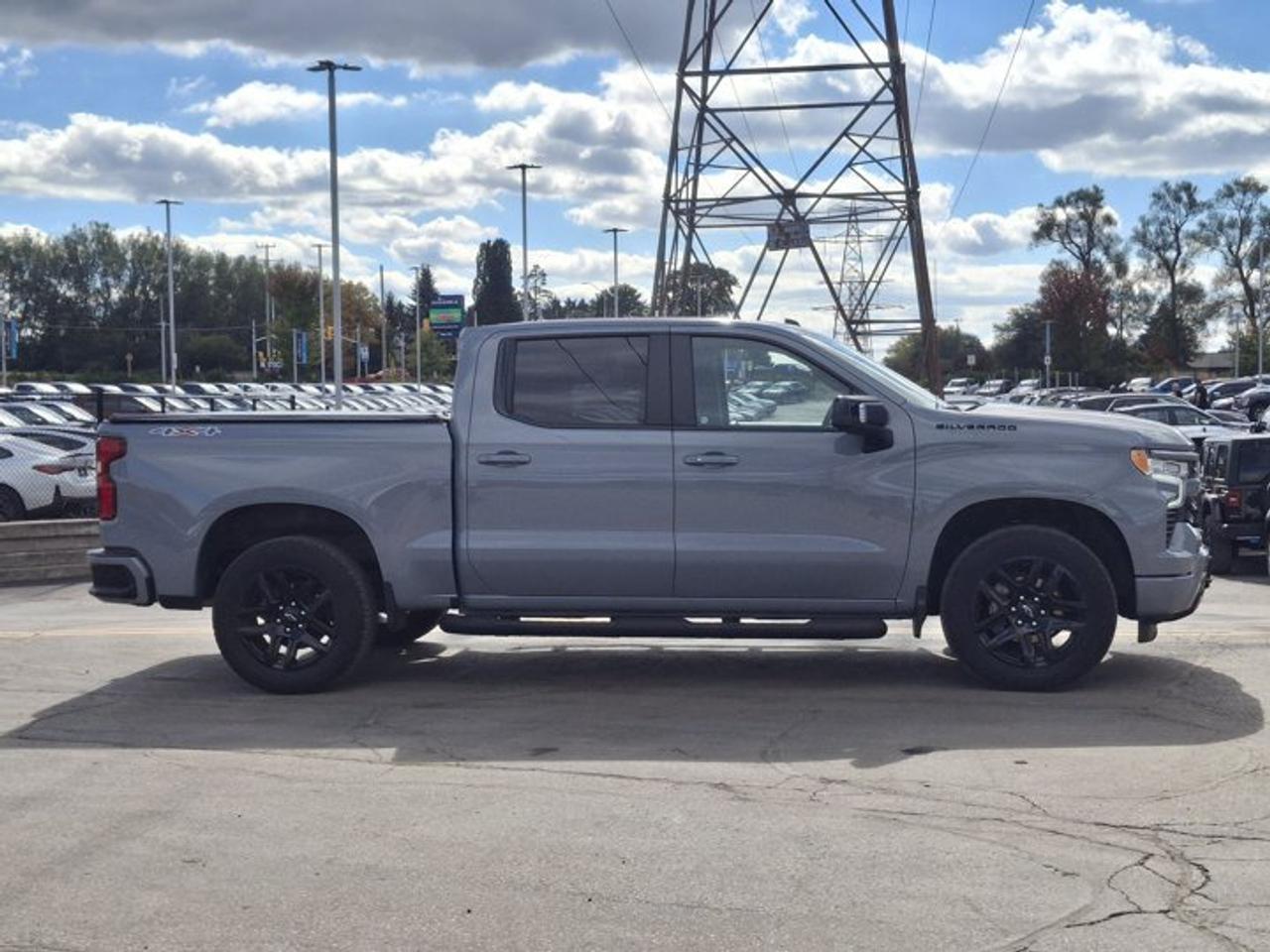 2024 Chevrolet Silverado 1500 RST Crew 4X4 | 6.2L | Leather | Sunroof | Max Trailer Pkg | Active Exhaust | 360 Camera and More ! Photo
