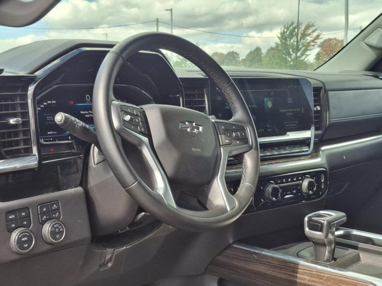 2024 Chevrolet Silverado 1500 RST Crew 4X4 | 6.2L | Leather | Sunroof | Max Trailer Pkg | Active Exhaust | 360 Camera and More ! Photo