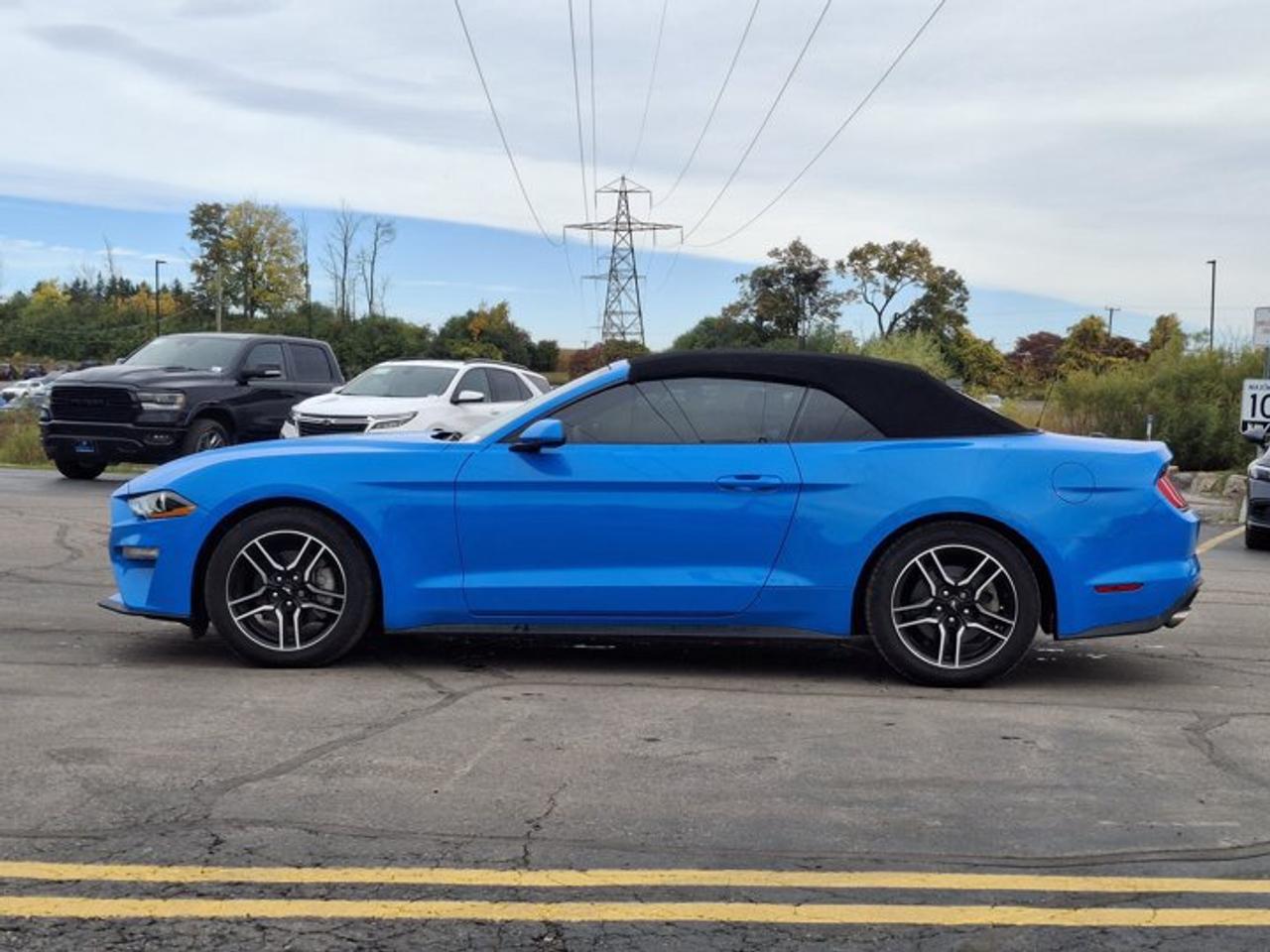 2022 Ford Mustang EcoBoost Premium | Leather | Nav | Cooled + Heated Seats | Adaptive Cruise | CarPlay and More ! Photo