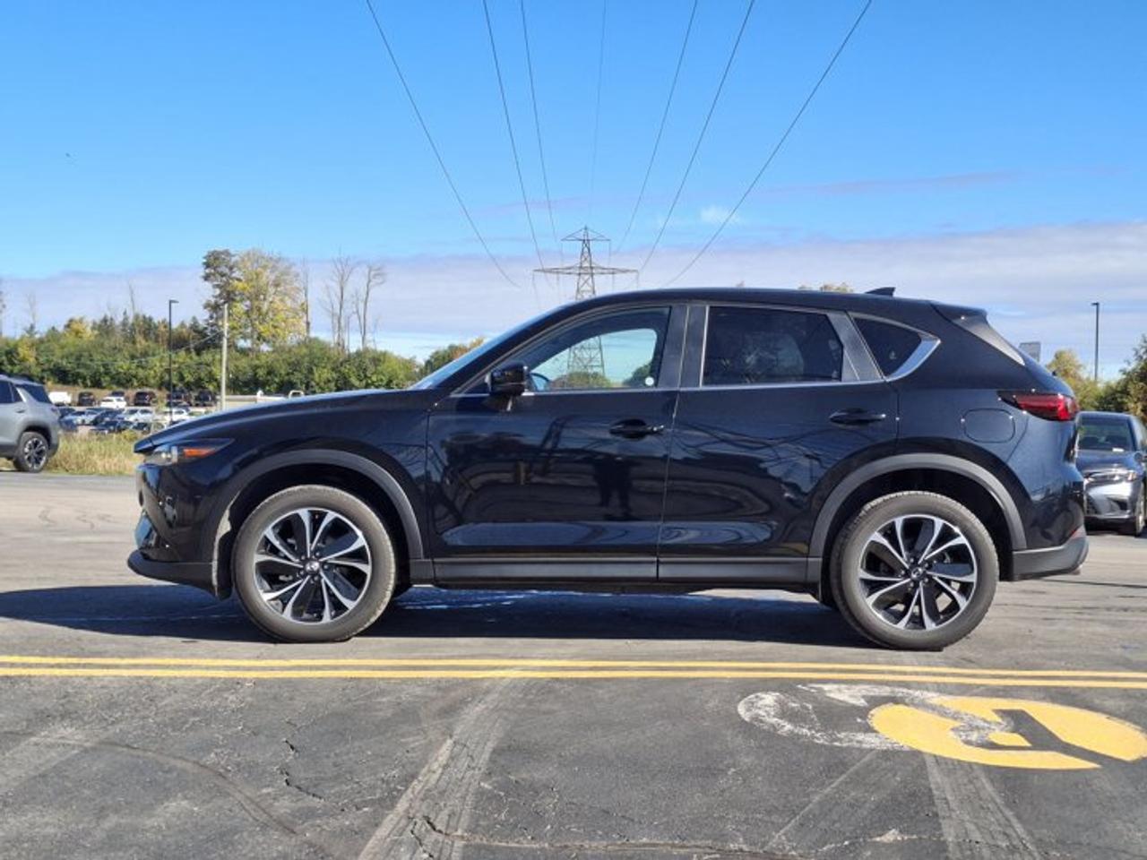 2024 Mazda CX-5 GS AWD | Sunroof | Leatherette | Adaptive Cruise | Heated Wheel + Seats | CarPlay + Android and More Photo5