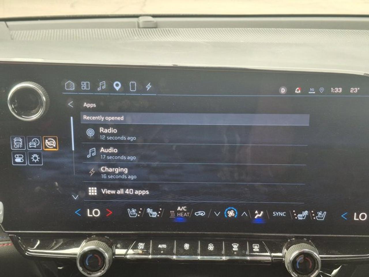 2024 Chevrolet Blazer EV eAWD RS | Leather | Navi | Heated Seats + Steering | Power Liftgate | Adaptive Cruise | and More ! Photo
