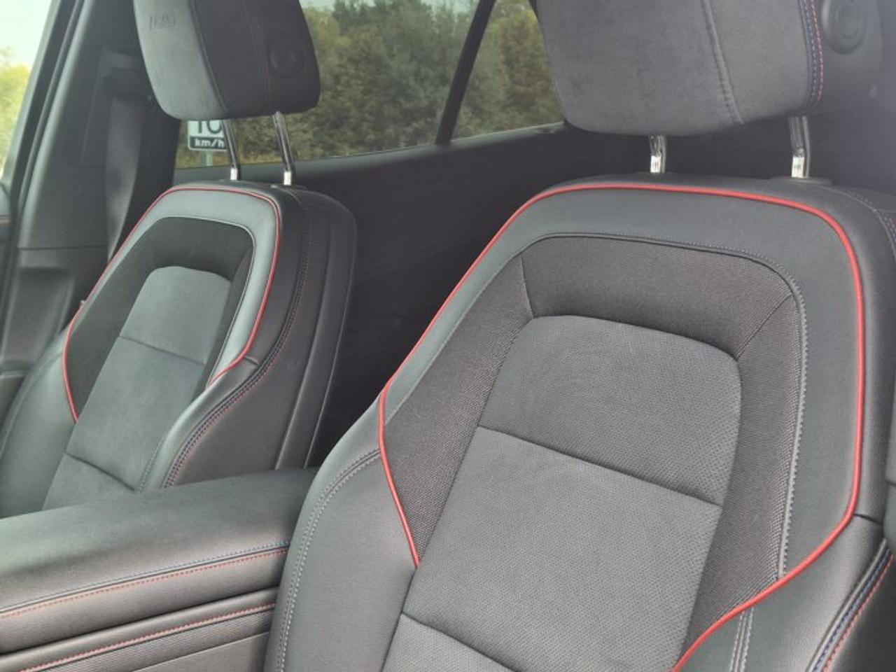 2024 Chevrolet Blazer EV eAWD RS | Leather | Navi | Heated Seats + Steering | Power Liftgate | Adaptive Cruise | and More ! Photo