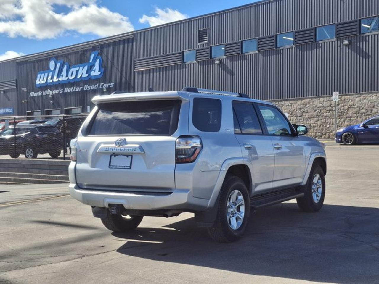 2023 Toyota 4Runner SR5 4x4 | 7 Passenger | Leather | Sunroof | Heated Seats + Steering | Power Seats | and More ! Photo