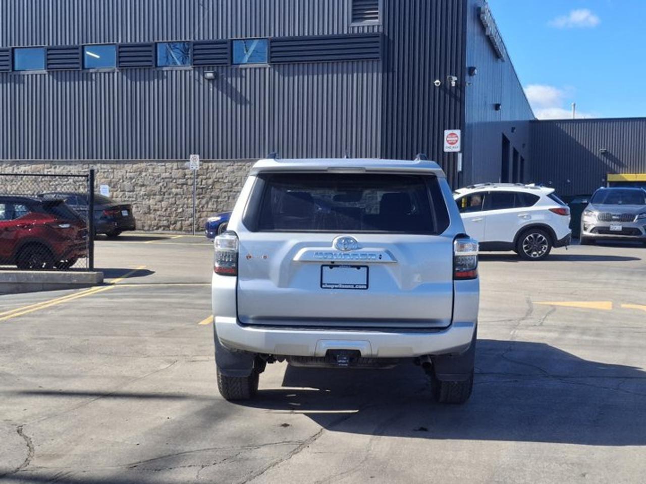 2023 Toyota 4Runner SR5 4x4 | 7 Passenger | Leather | Sunroof | Heated Seats + Steering | Power Seats | and More ! Photo