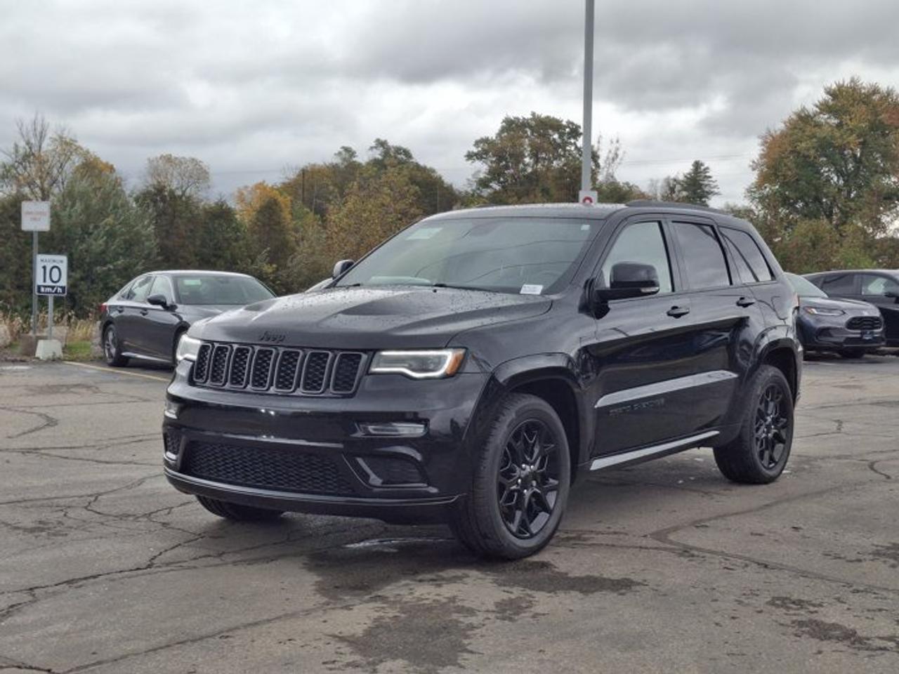 2021 Jeep Grand Cherokee Limited X 4x4 | Split Leather | Sunroof | Tow Group | Heated Seats + Steering | Remote Start & More! Photo