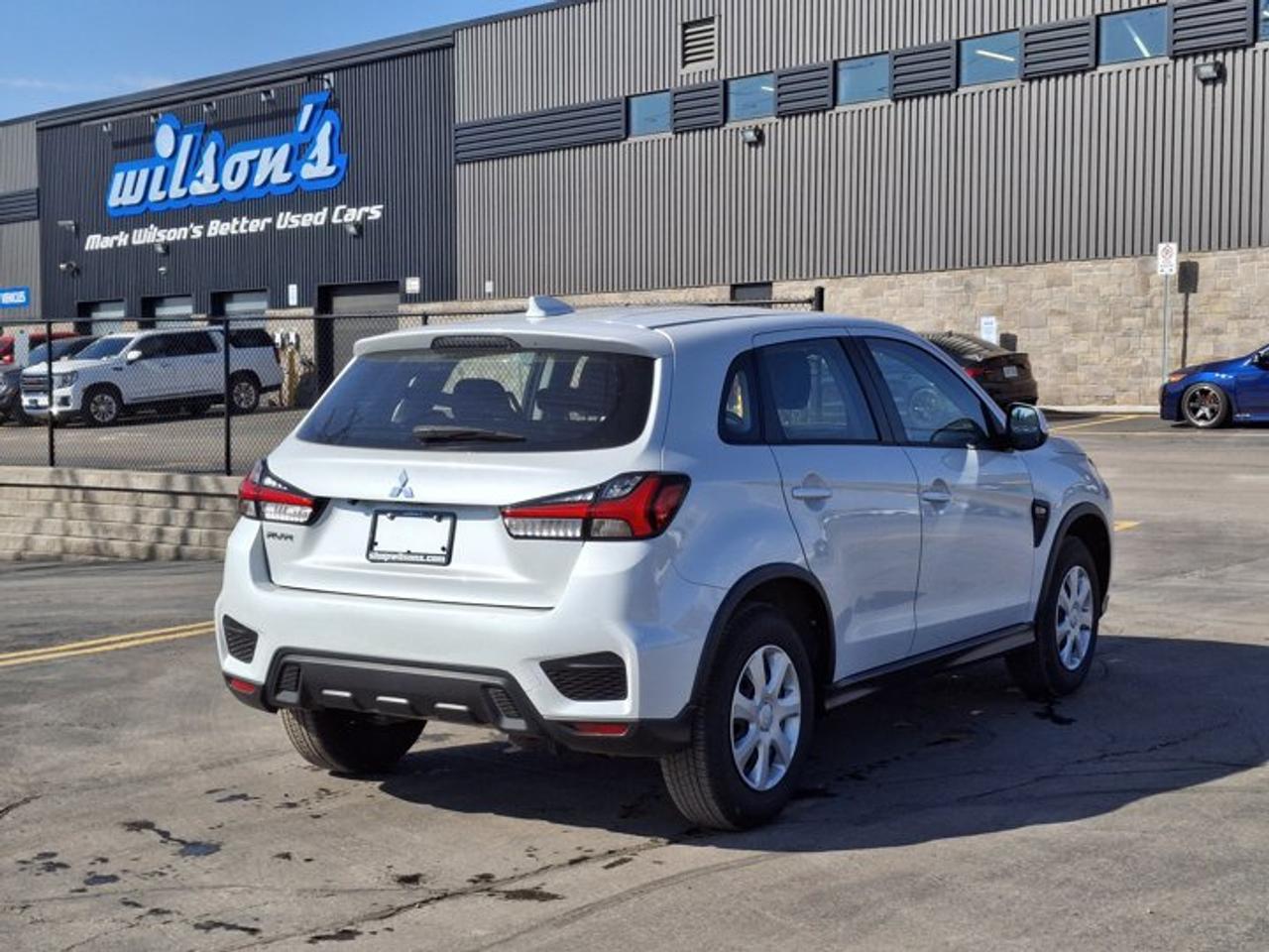 2023 Mitsubishi RVR ES | Heated Seats | Reverse Camera | 8" Display with Carplay + Android Auto | Heated Mirrors & More! Photo4