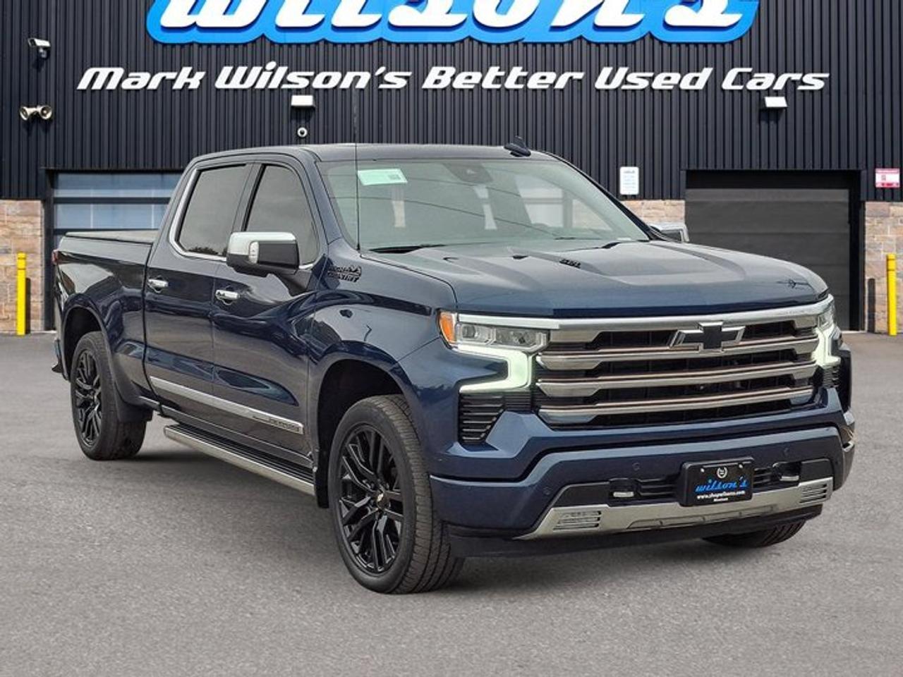 2022 Chevrolet Silverado 1500 High Country Crew 4X4 | 6.5' Box | 6.2L | 22'' Wheels | HUD | Leather | Sunroof | Nav | and More ! Photo