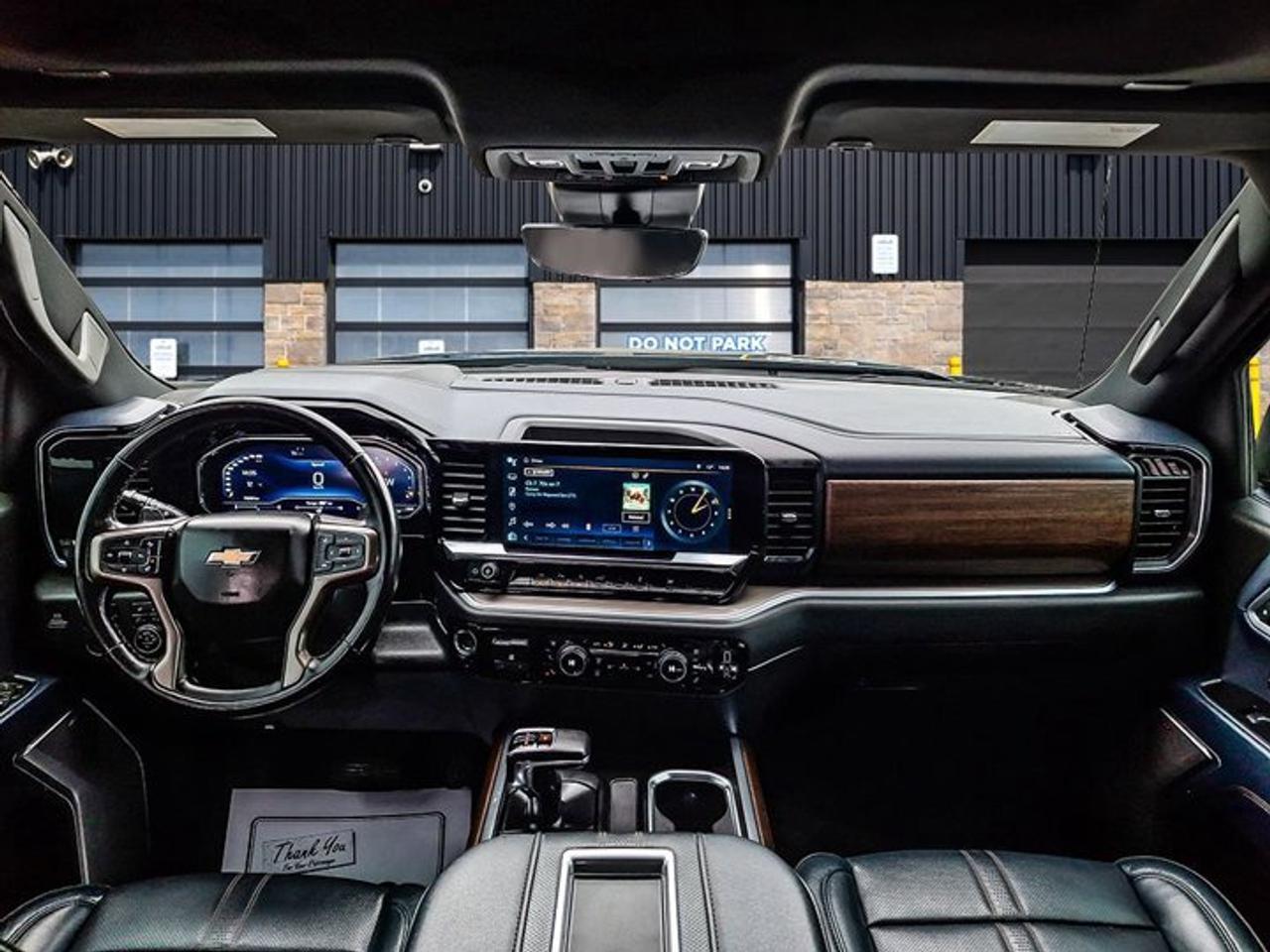 2022 Chevrolet Silverado 1500 High Country Crew 4X4 | 6.5' Box | 6.2L | 22'' Wheels | HUD | Leather | Sunroof | Nav | and More ! Photo