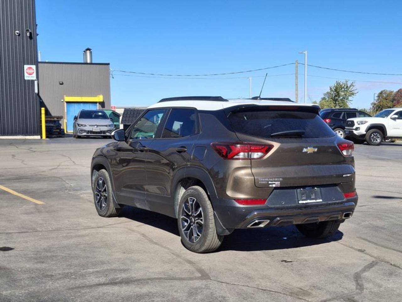 2021 Chevrolet TrailBlazer ACTIV AWD | Pano Roof | Leather | Power Liftgate | Heated Seats | Remote Start | CarPlay | and More! Photo