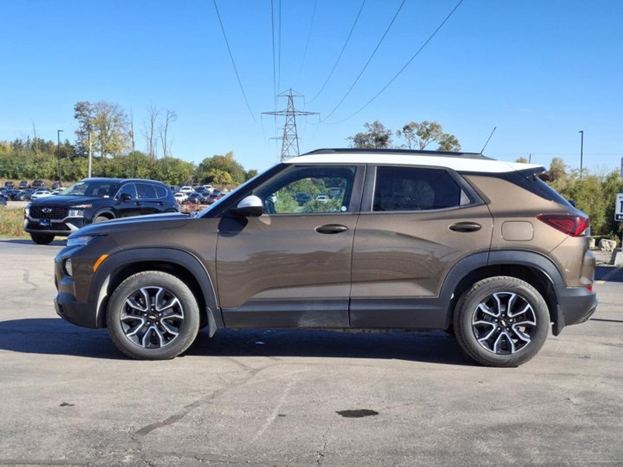 2021 Chevrolet TrailBlazer ACTIV AWD | Pano Roof | Leather | Power Liftgate | Heated Seats | Remote Start | CarPlay | and More! Photo5