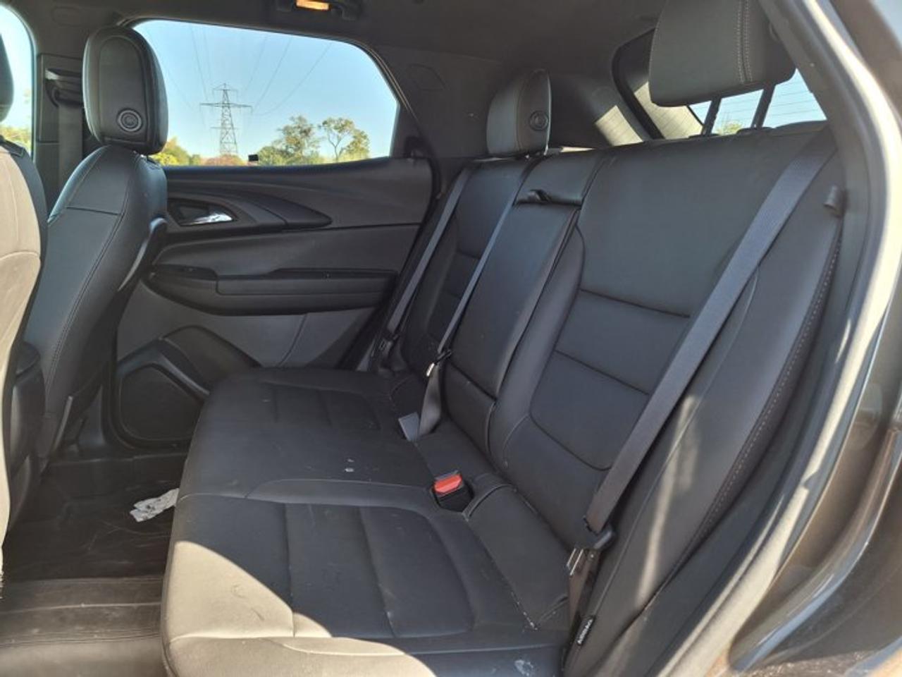 2021 Chevrolet TrailBlazer ACTIV AWD | Pano Roof | Leather | Power Liftgate | Heated Seats | Remote Start | CarPlay | and More! Photo