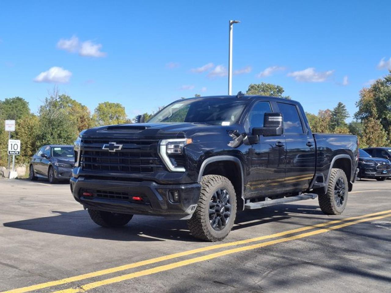 2026 Chevrolet Silverado 2500 HD LT Crew 4X4 | Diesel | Trail Boss | Z71 | 360 Camera | Heated Wheel + Seats | Remote Start and More! Photo