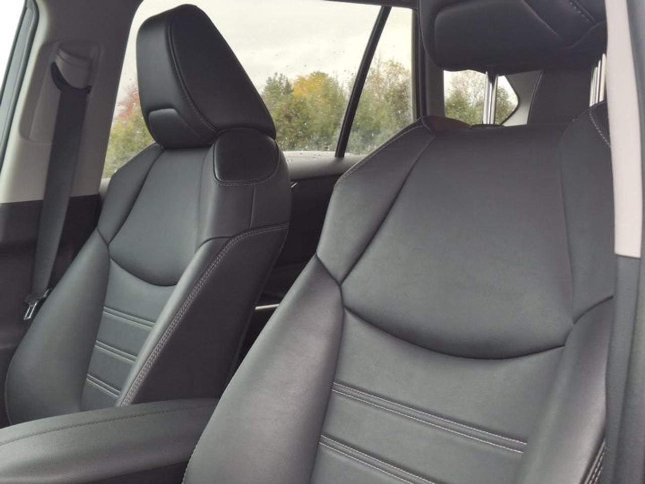 2021 Toyota RAV4 XLE Premium AWD | Leather | Sunroof | Heated Seats + Steering | Radar Cruise | Carplay & More ! Photo