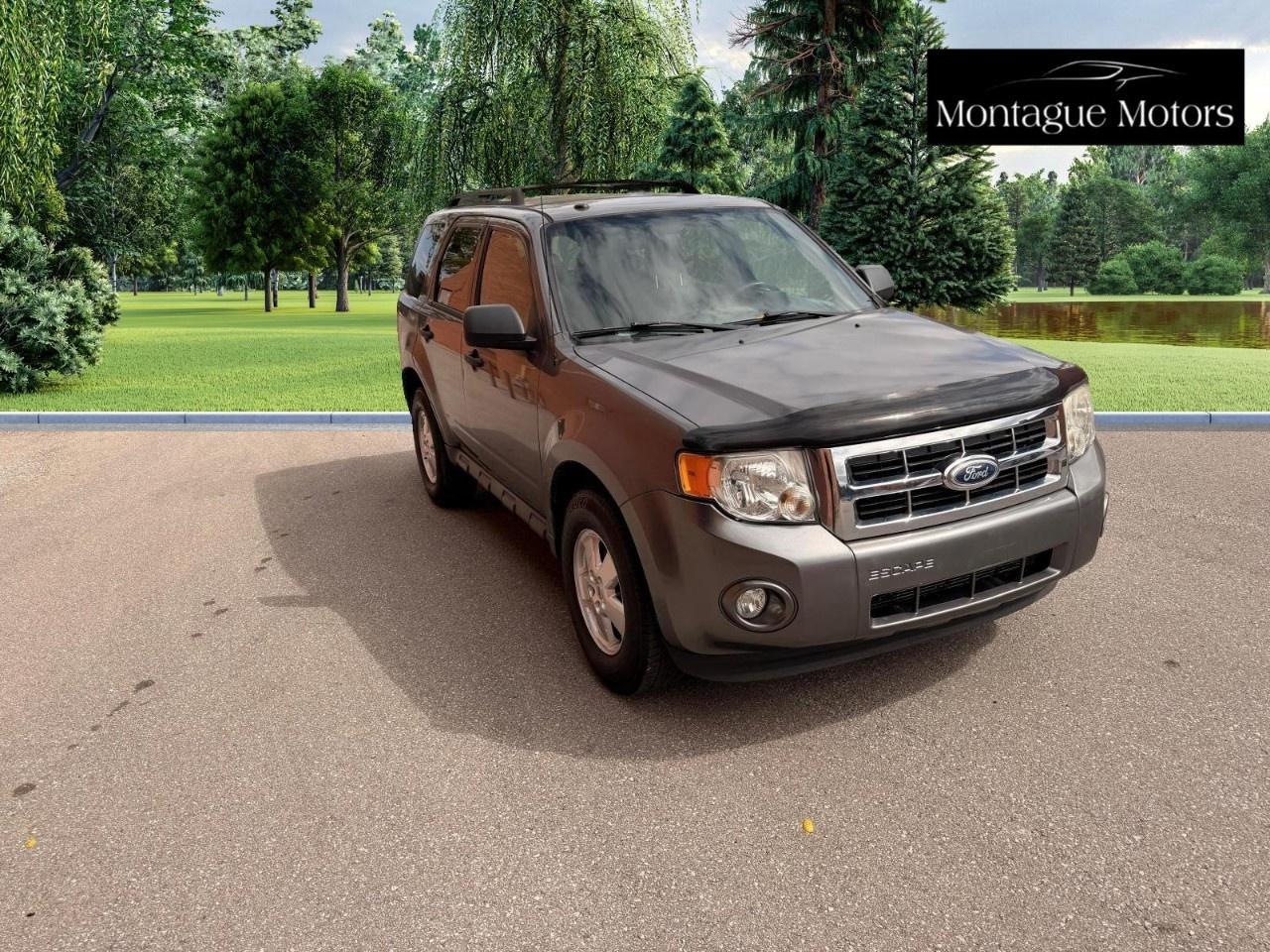 2011 Ford Escape FWD 4dr I4 Auto XLT Photo2