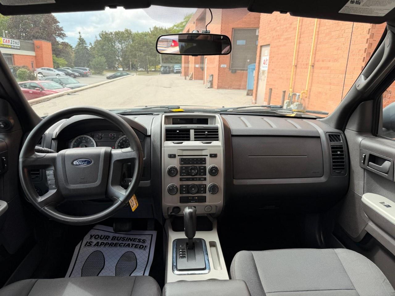 2011 Ford Escape FWD 4dr I4 Auto XLT Photo