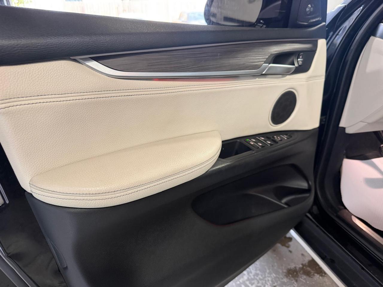 2015 BMW X5 xDrive35d | DIESEL | SUNROOF | WOOD TRIM | SPOILER Photo