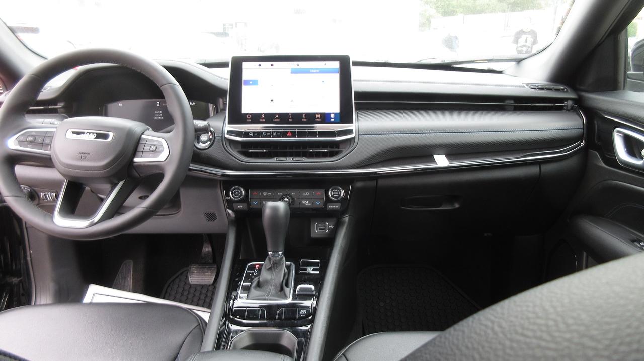 2025 Jeep Compass Altitude Photo