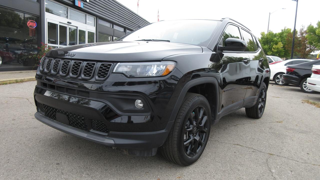 2025 Jeep Compass Altitude Photo5