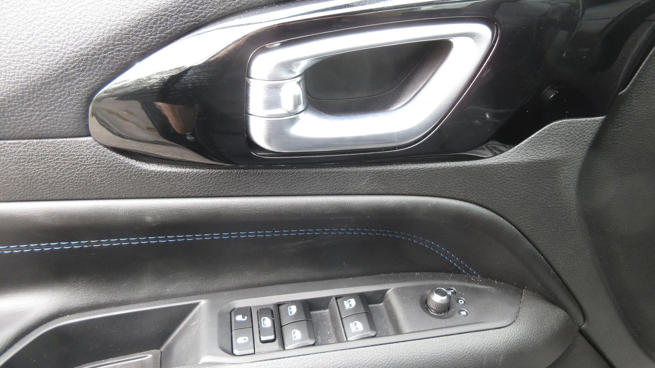 2025 Jeep Compass Altitude Photo