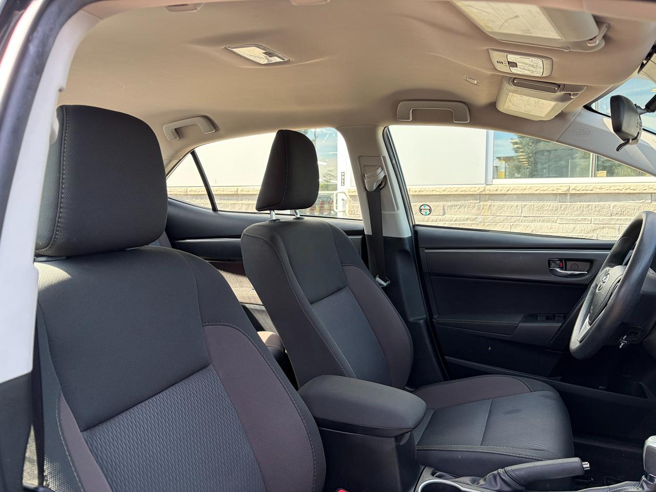 2019 Toyota Corolla LE Photo