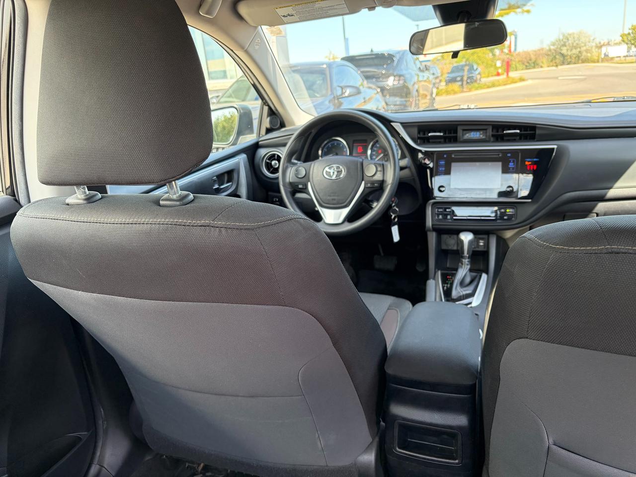 2019 Toyota Corolla LE Photo