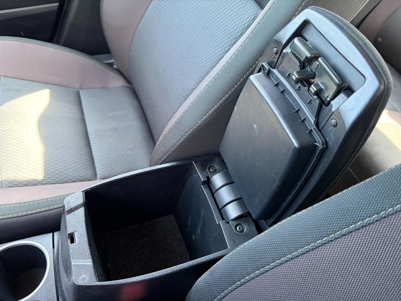 2019 Toyota Corolla LE Photo