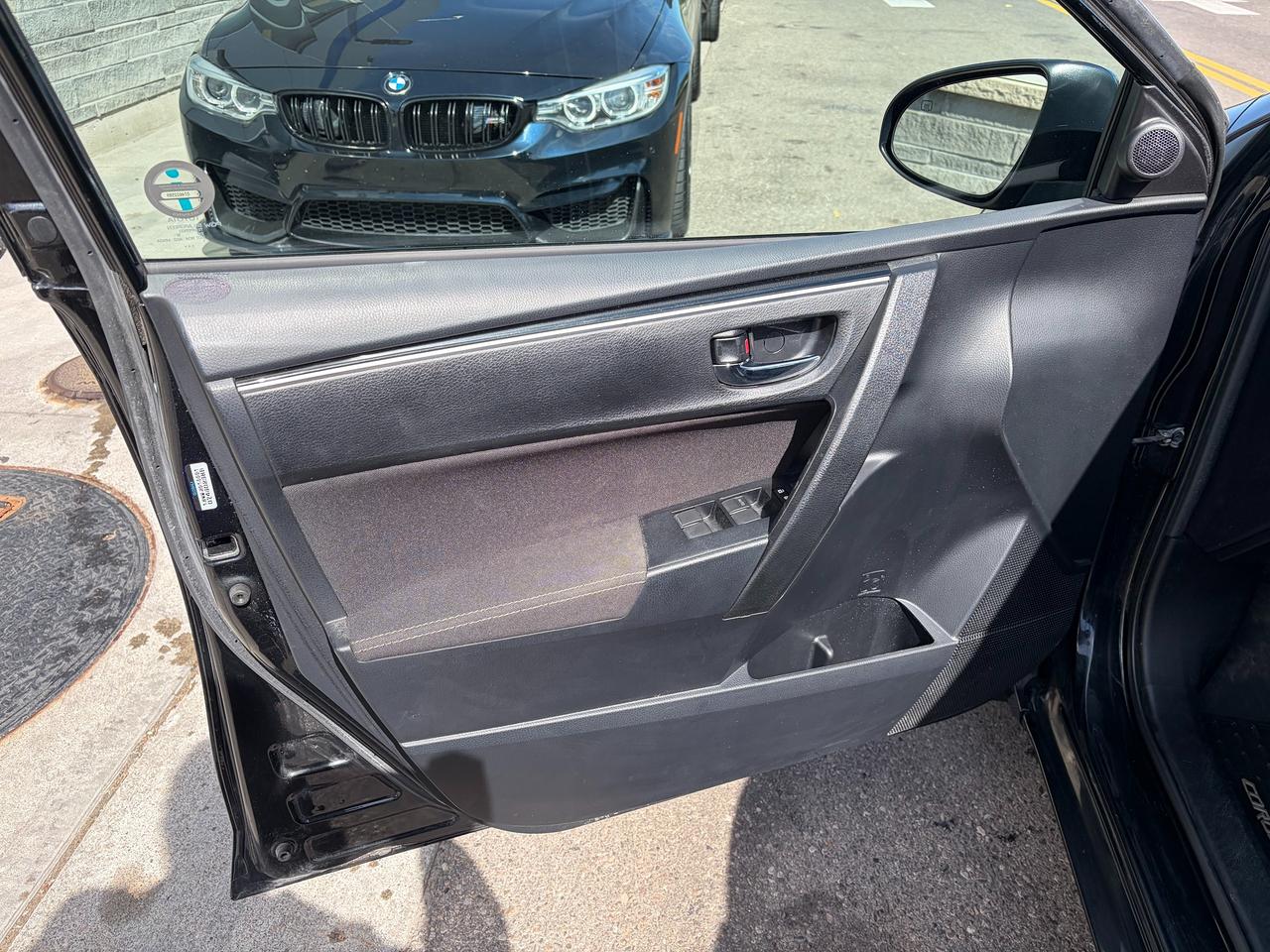 2019 Toyota Corolla LE Photo